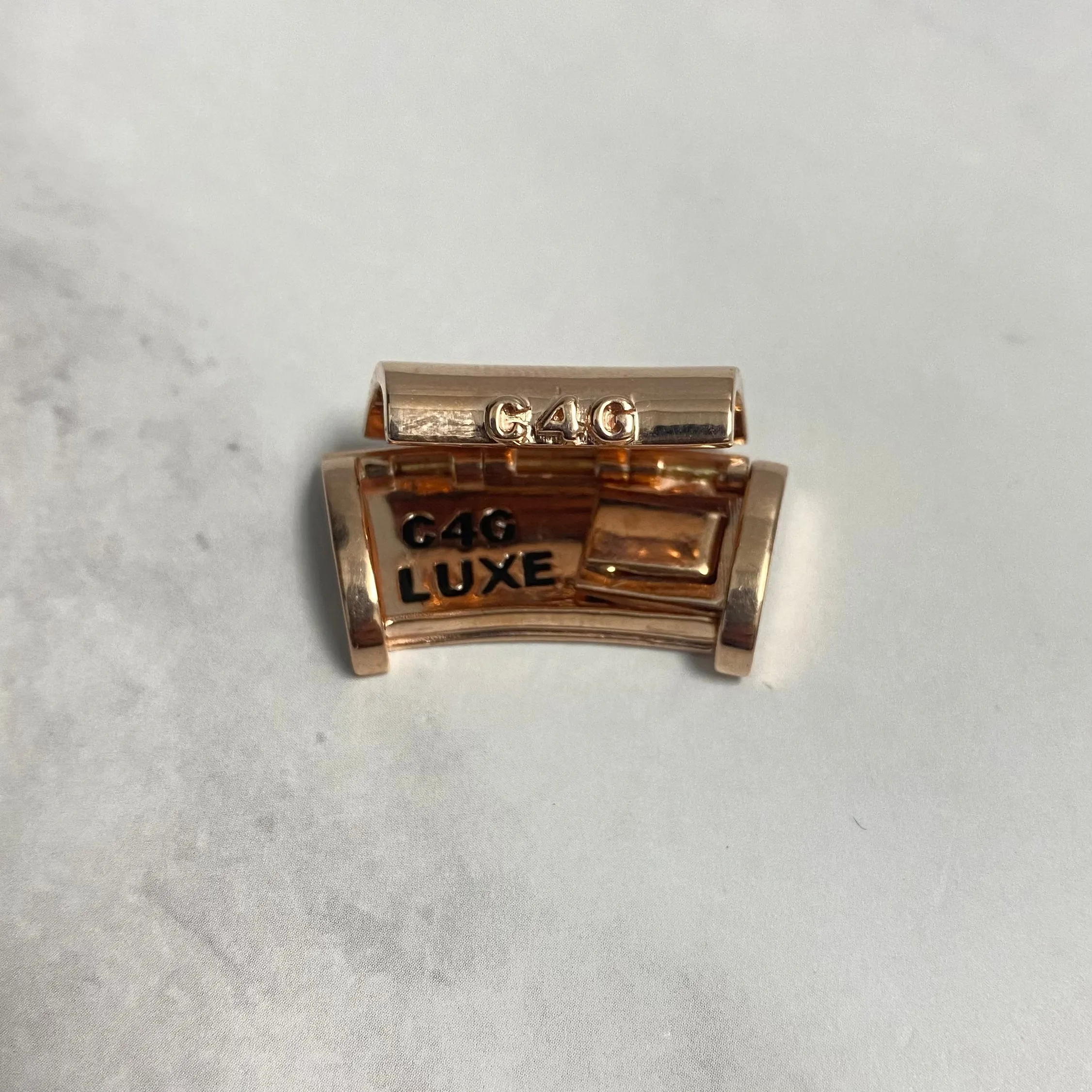10K Rose Gold Plain Sleek Lock / 14.2gr / 15mm / 1.1in