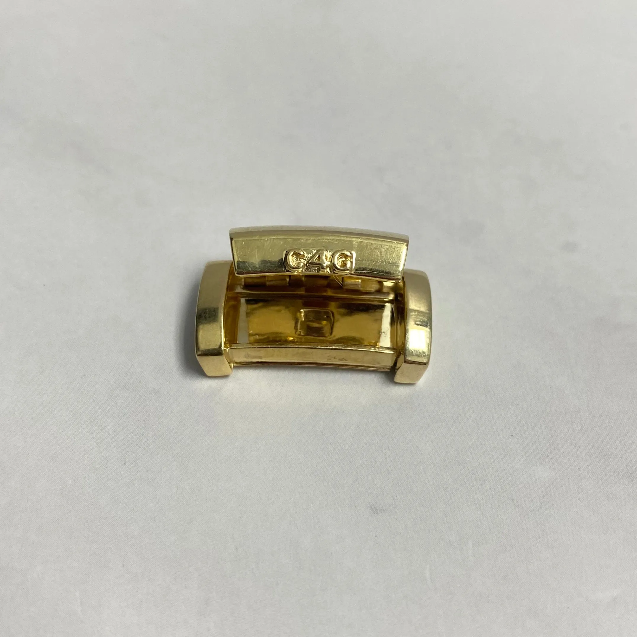 10K Yellow Gold Plain Sleek Lock / 8.6gr / 11mm / 0.7in