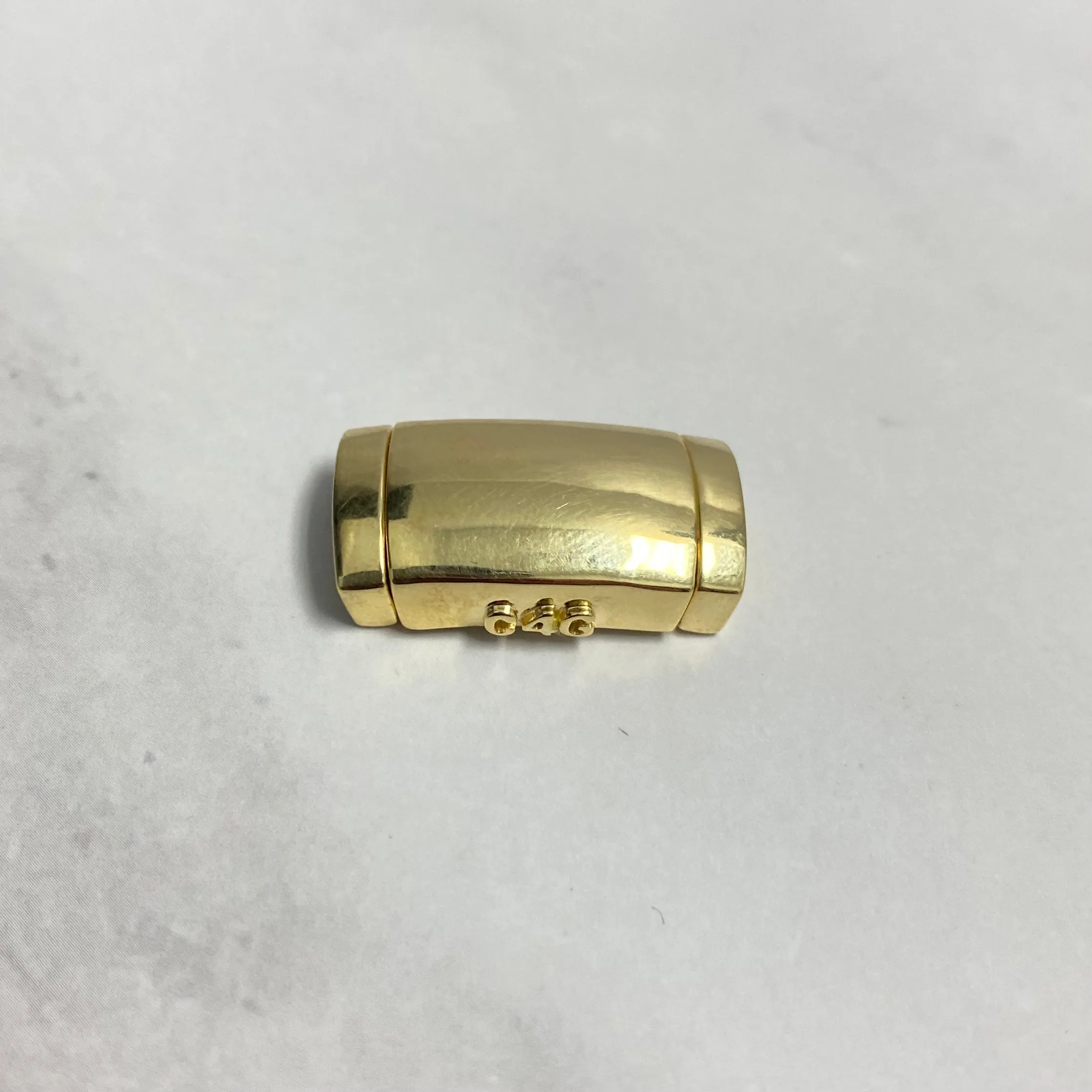 10K Yellow Gold Plain Sleek Lock / 8.6gr / 11mm / 0.7in