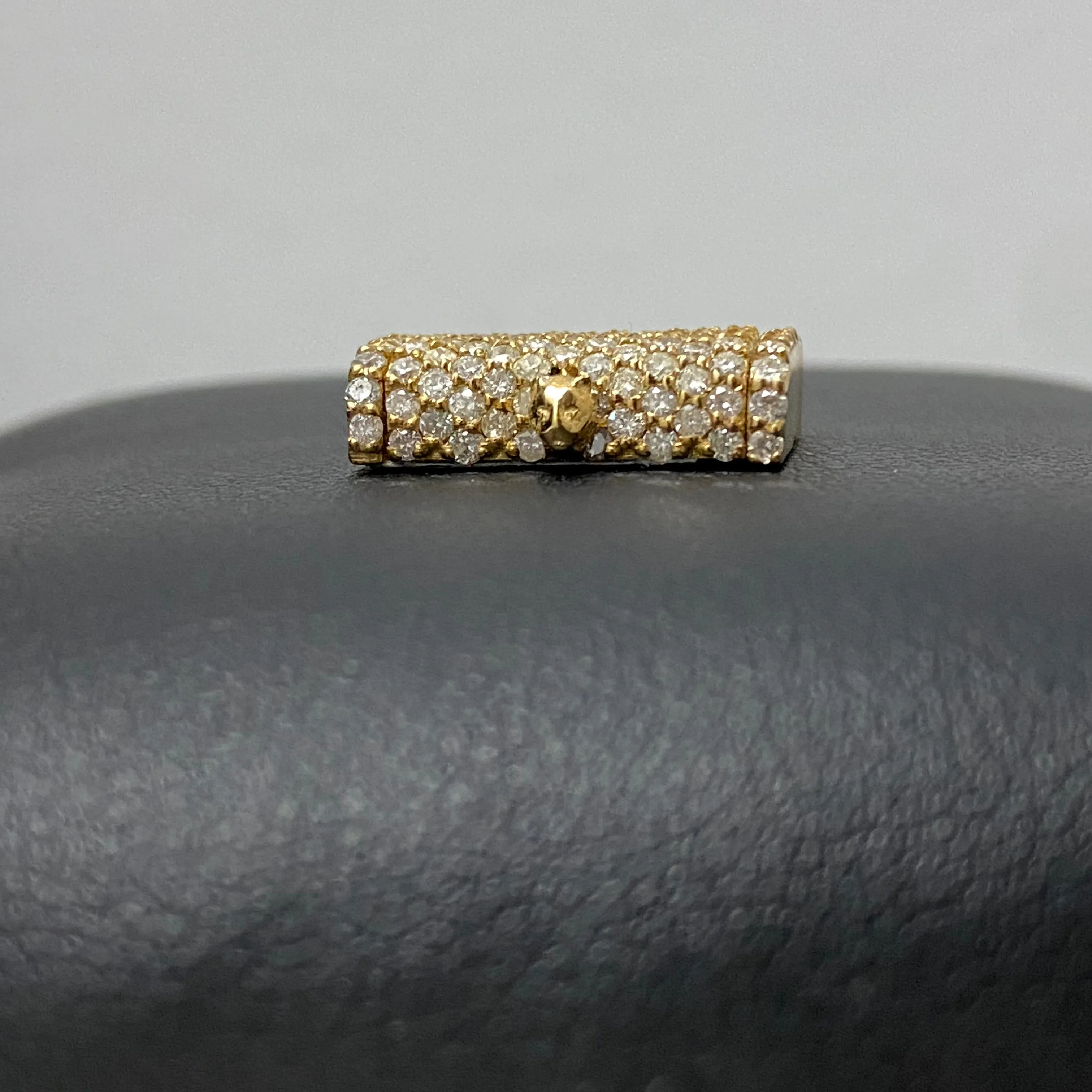 14K Yellow Gold Diamond Sleek Lock Ct Dia / 3.2gr / 8mm