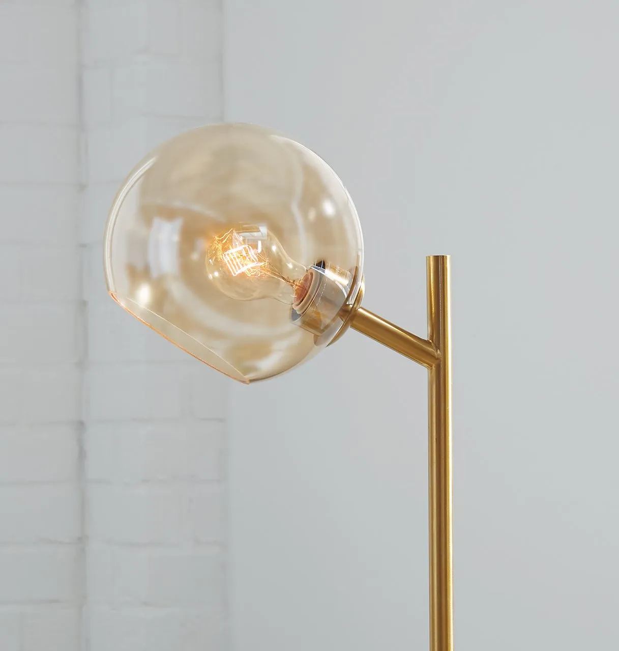 Abanson Desk Lamp - Sleek Lighting Solution
