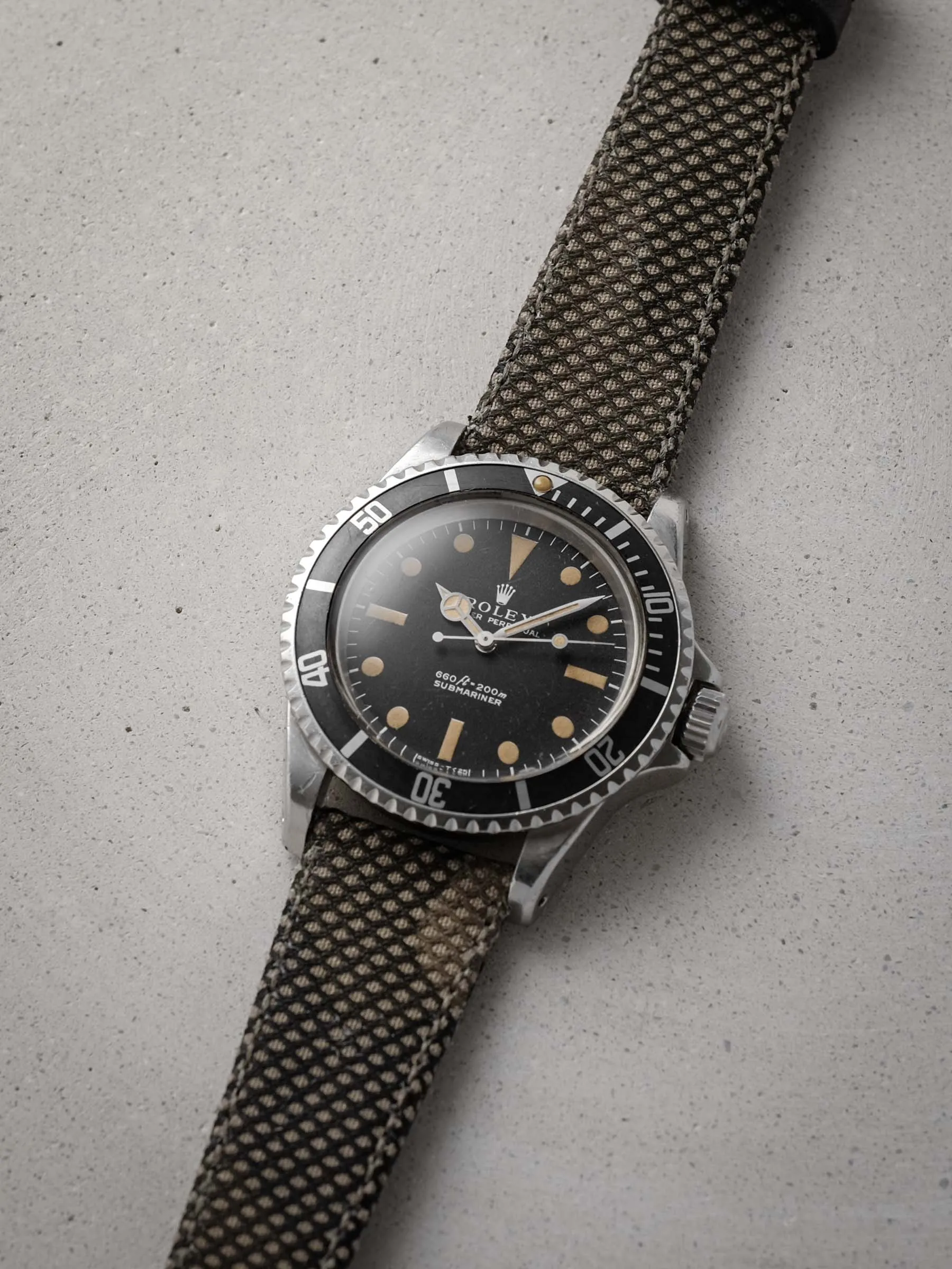 Azca Checkered Canvas