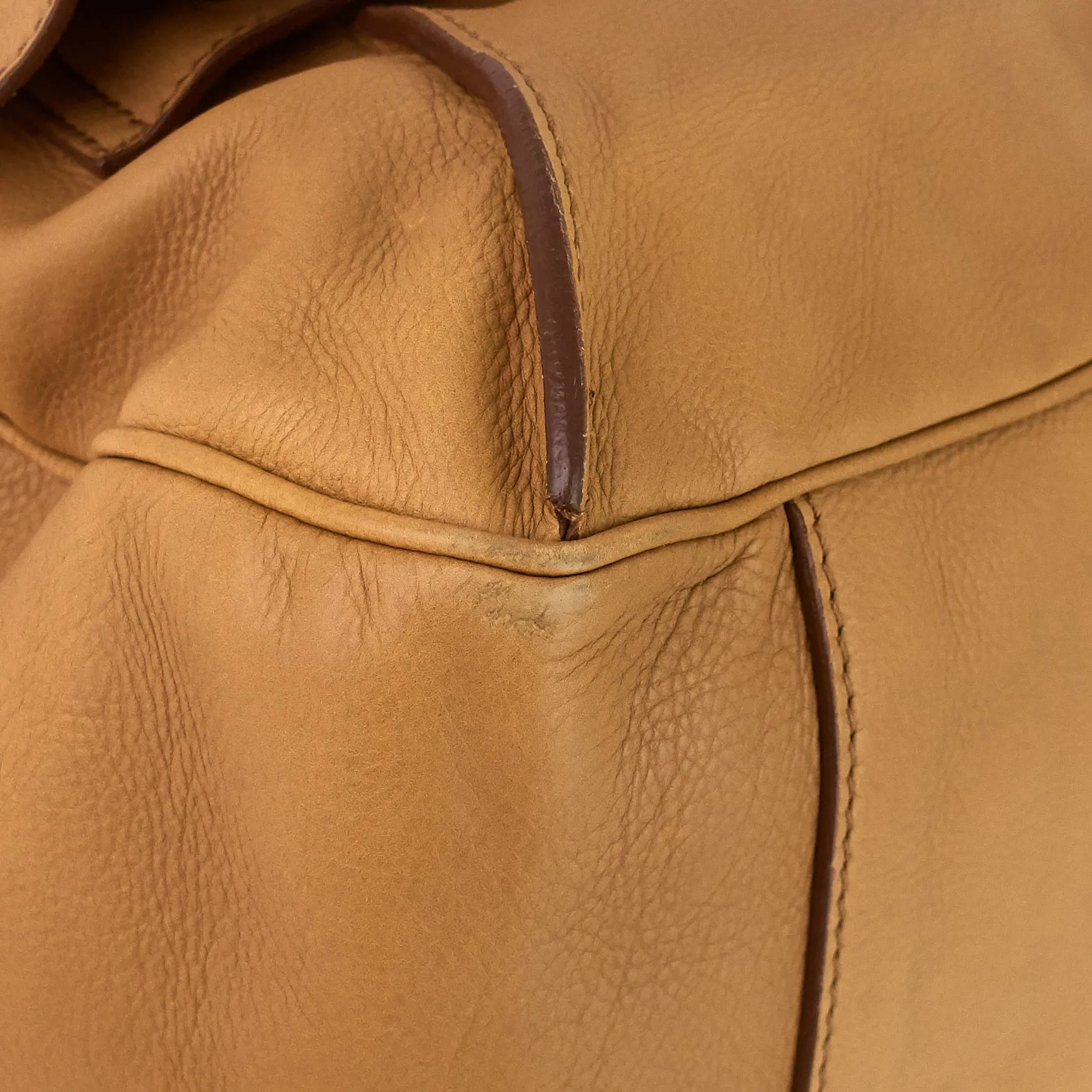 Ball Lock Leather  Bag