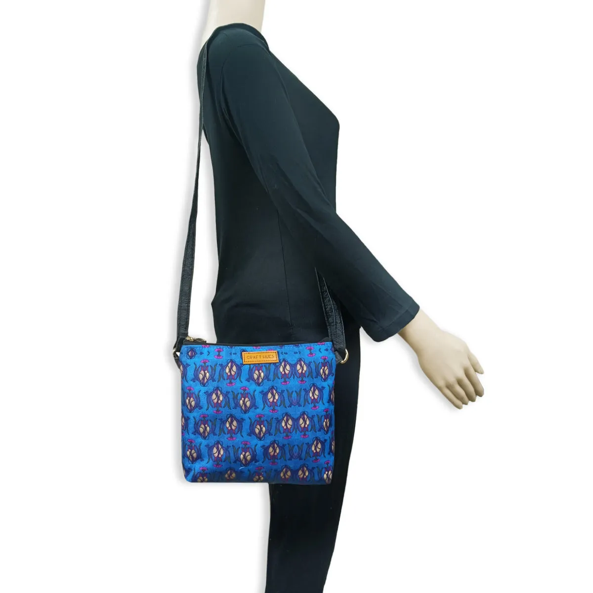 Blue Garden Tulip Art Nouveau Sling Pouch Combo