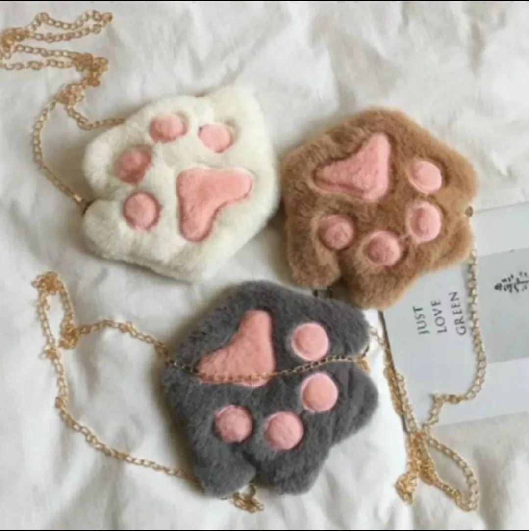Cat Paw Purse Bag Faux Fur Fluffy soft kawaii cross body chain zipper pocket pastel pink toe beans white gray brown