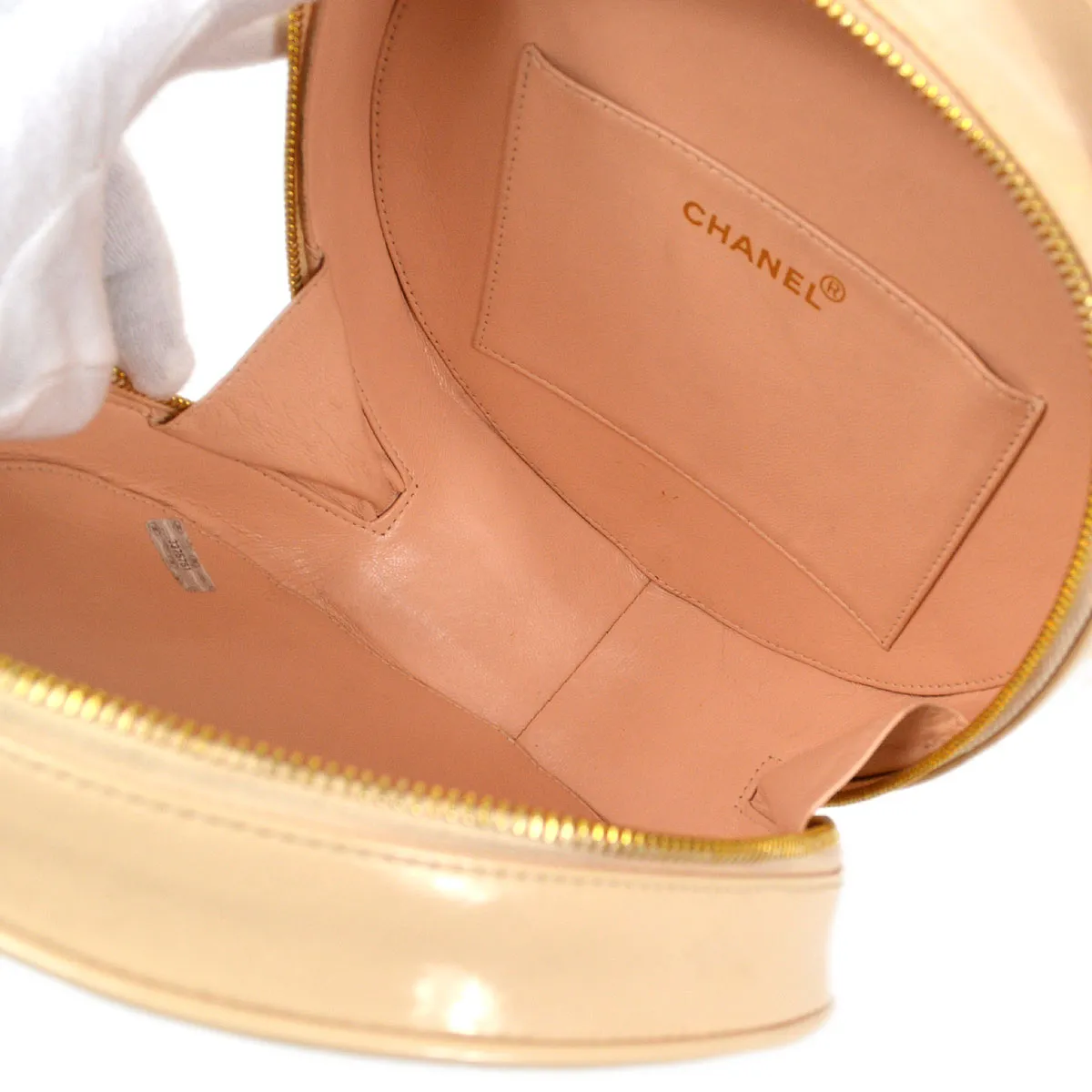 CHANEL * 1995 Round Cosmetic Chain vanity Hand Bag Beige 13686