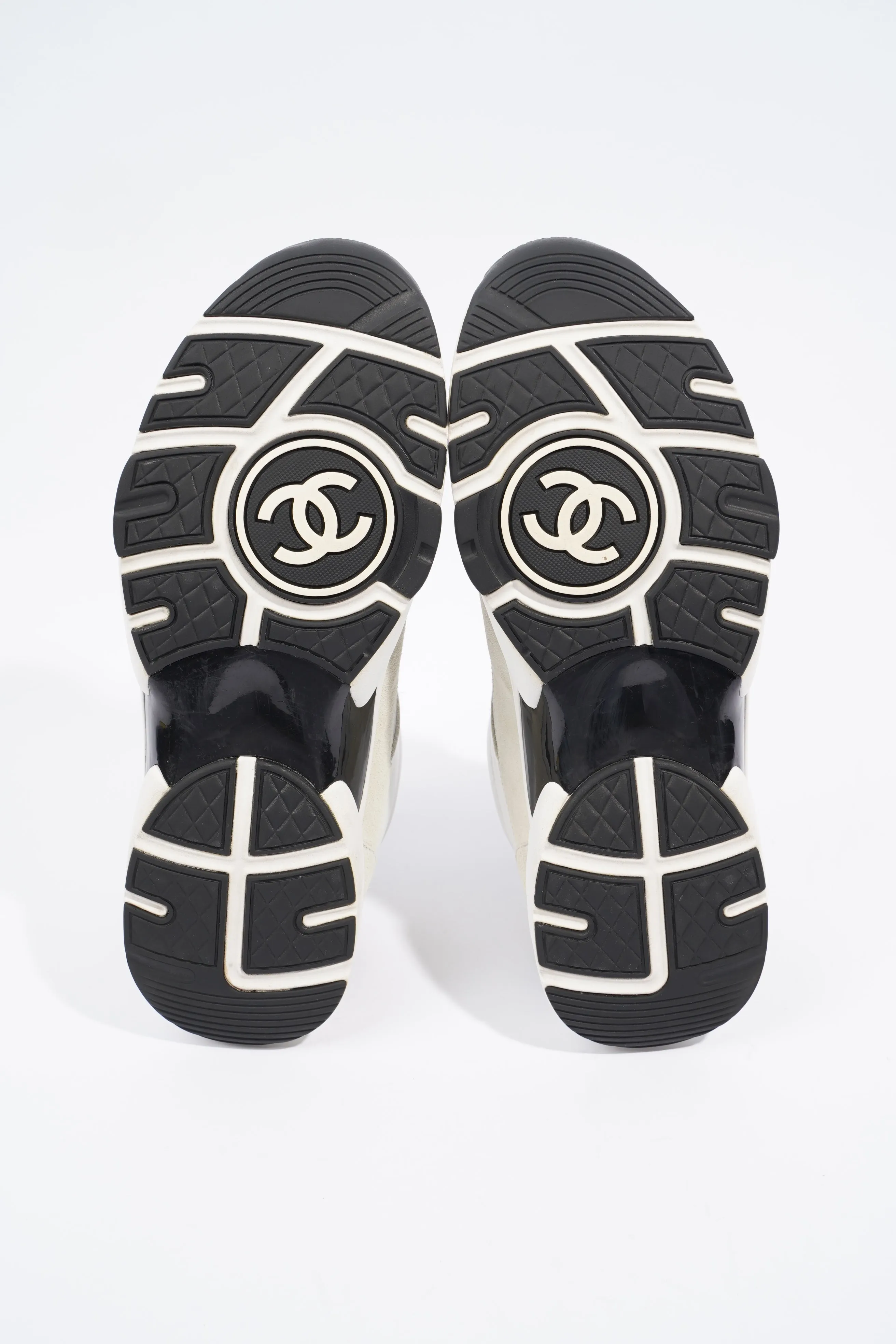 Chanel CC Runner White   Beige EU 41   UK 8