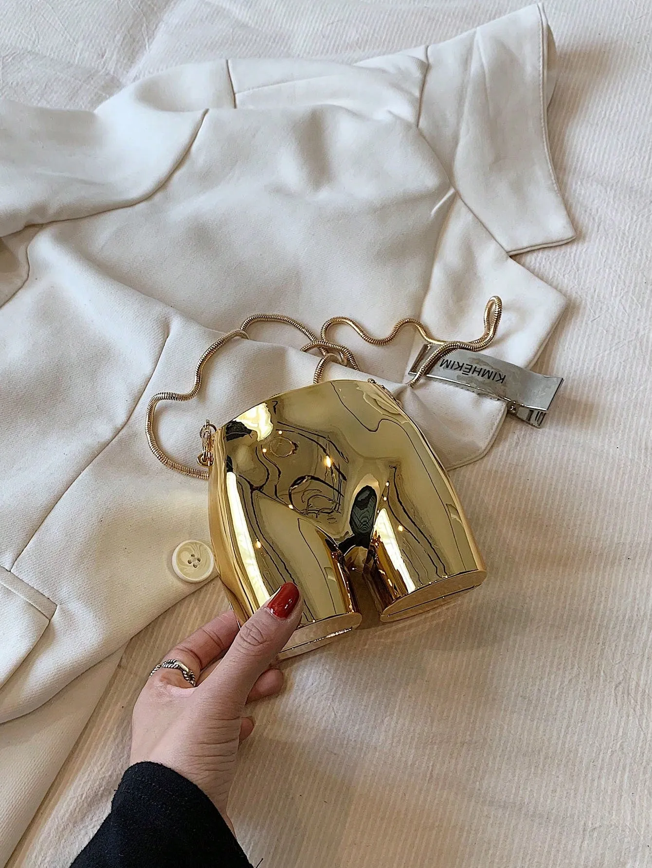 Deirere Shaped Chain Bag