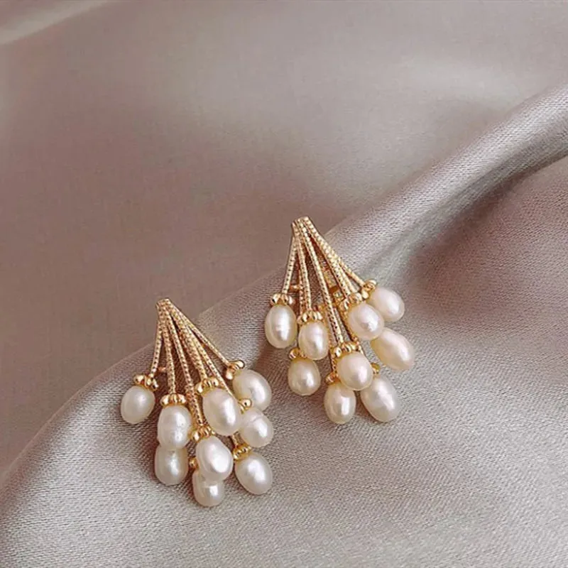 Elegant Celebrity Metal Korean Pearl Earrings For Woman Fashion Jewelry 2021 New Luxury Wedding Party Girl's Unusual Earrings