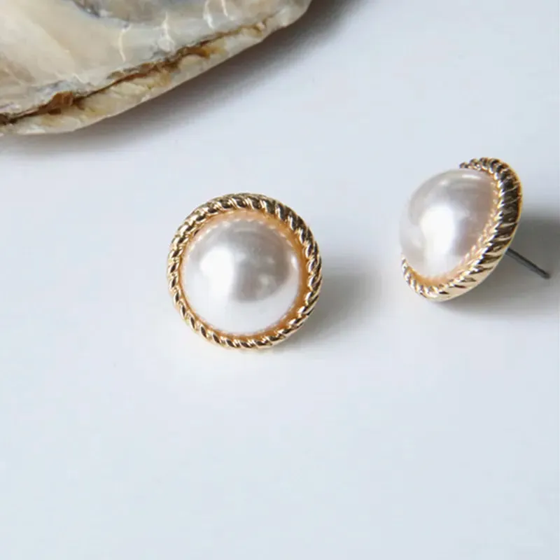 Elegant Celebrity Metal Korean Pearl Earrings For Woman Fashion Jewelry 2021 New Luxury Wedding Party Girl's Unusual Earrings