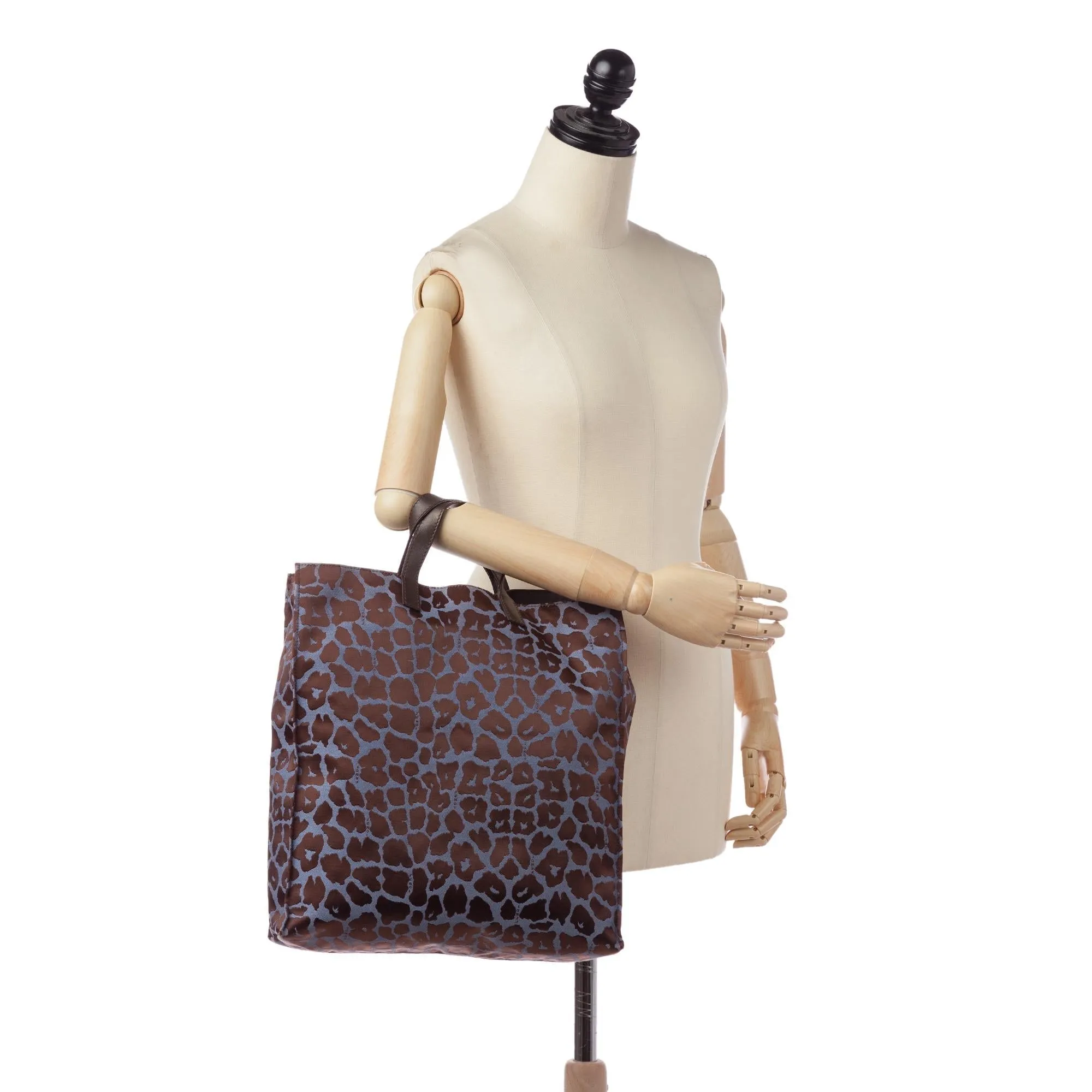 Fendi Leopard Print Nylon Tote Bag (SHG-31059)