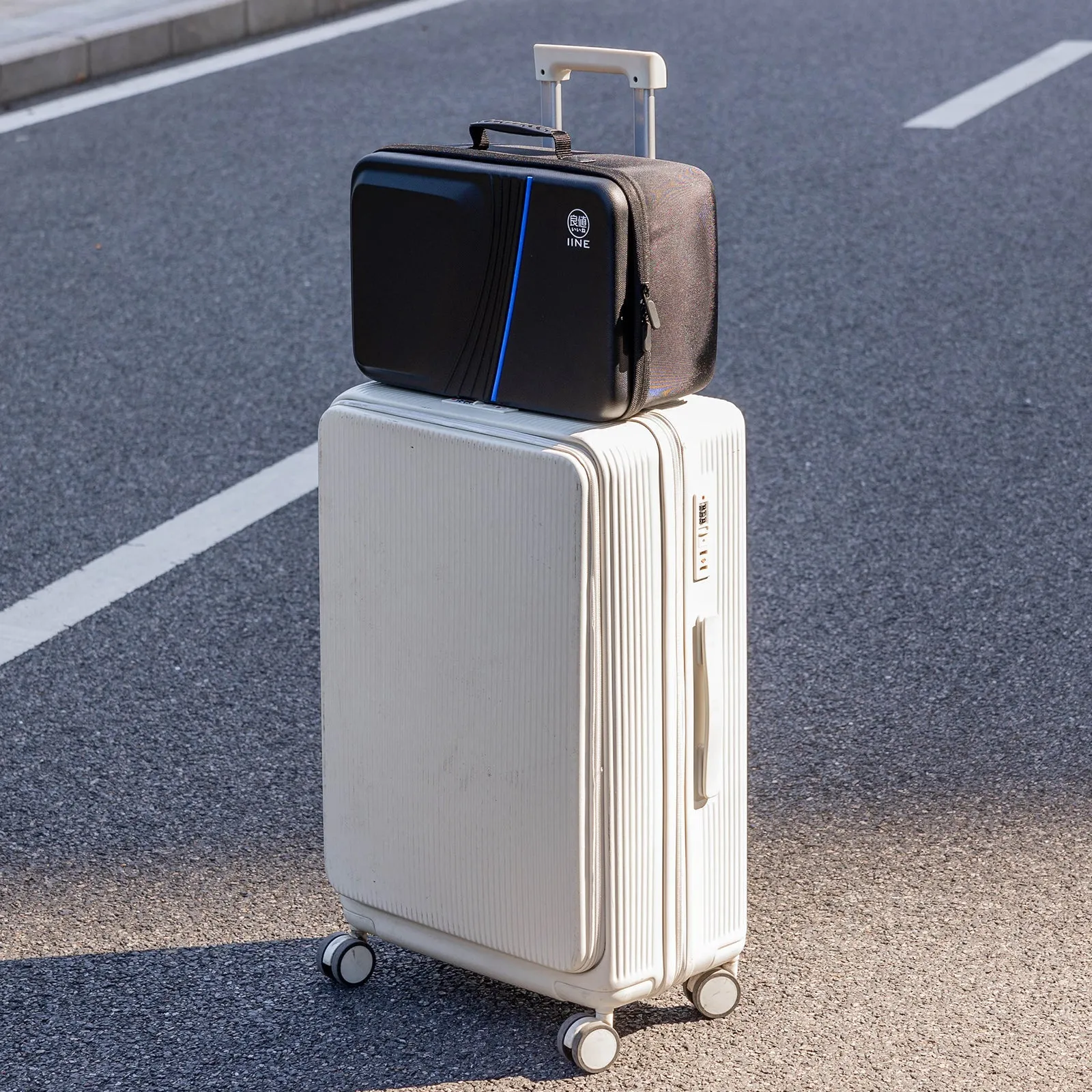 IINE PS5 Slim Comprehensive Storage Bag (L956)