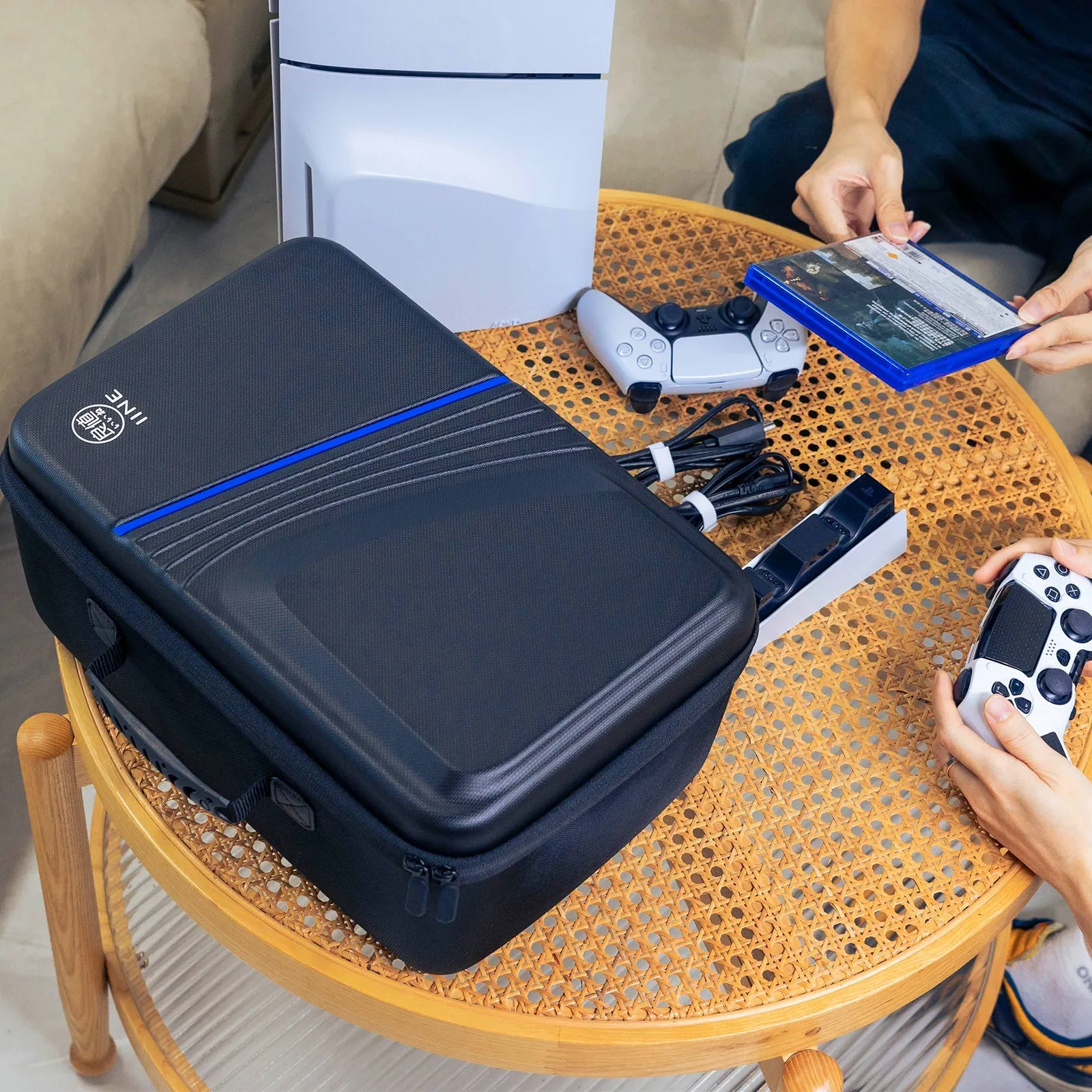 IINE PS5 Slim Comprehensive Storage Bag (L956)