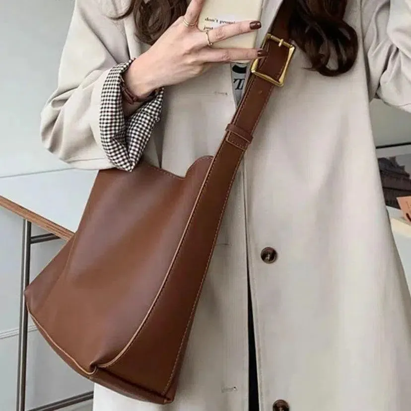 Julia – Refined everyday style – Shoulder bag