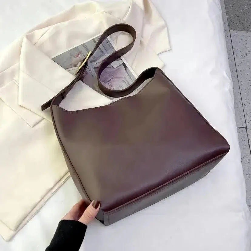 Julia – Refined everyday style – Shoulder bag