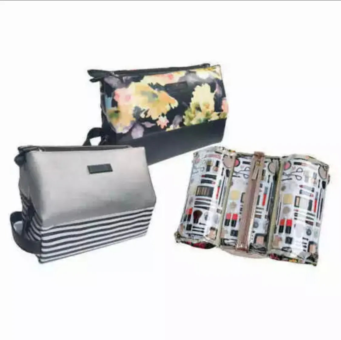 Kenneth Cole REACTION Triple Section Cosmetic Case Makeup Bag Silver Quarter