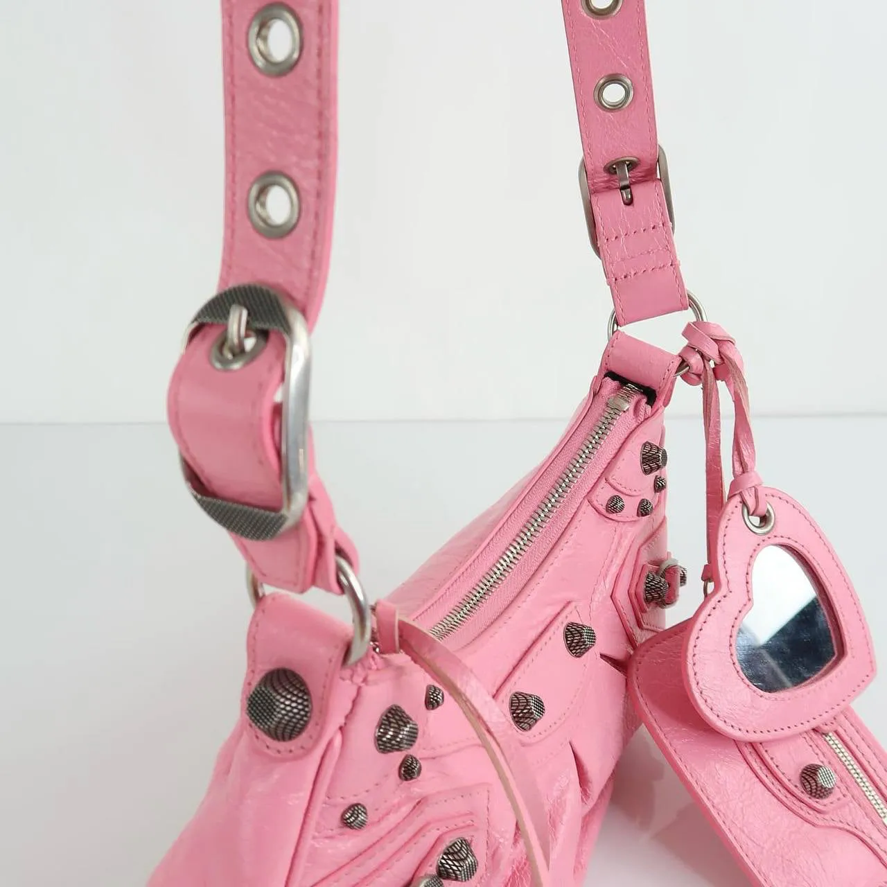 Le Cagole Shoulder Bag