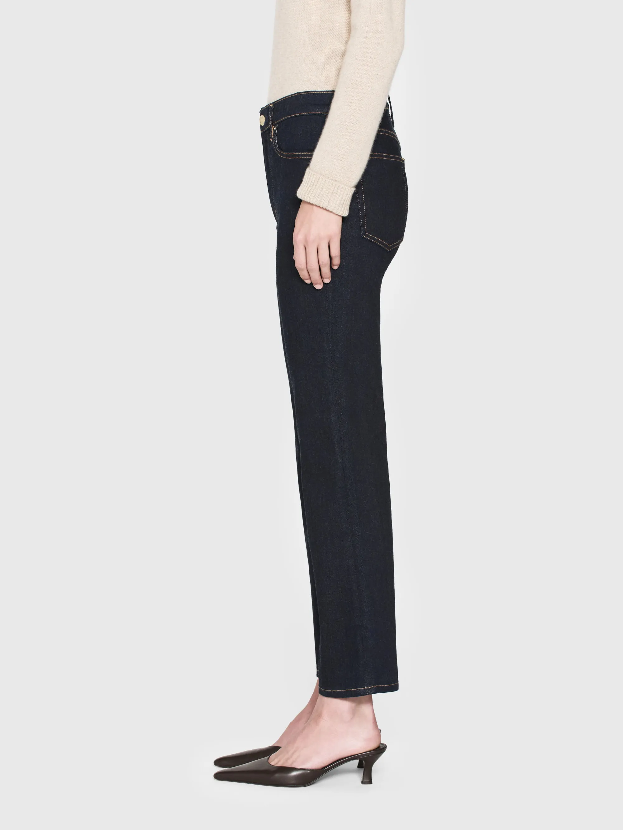 Le Sleek Straight -- Stargirl