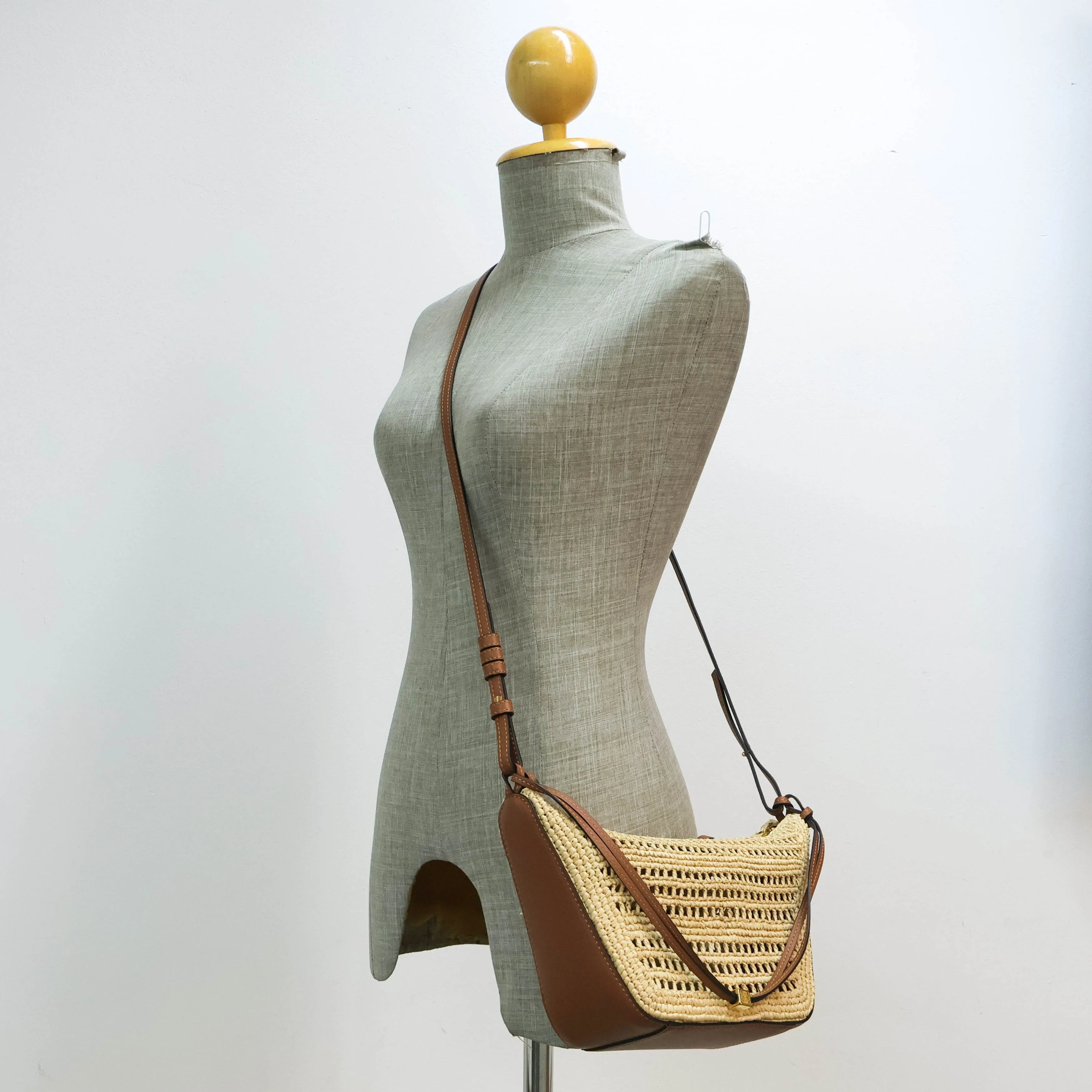 Loewe Hammock Hobo Mini Raffia Tan Natural