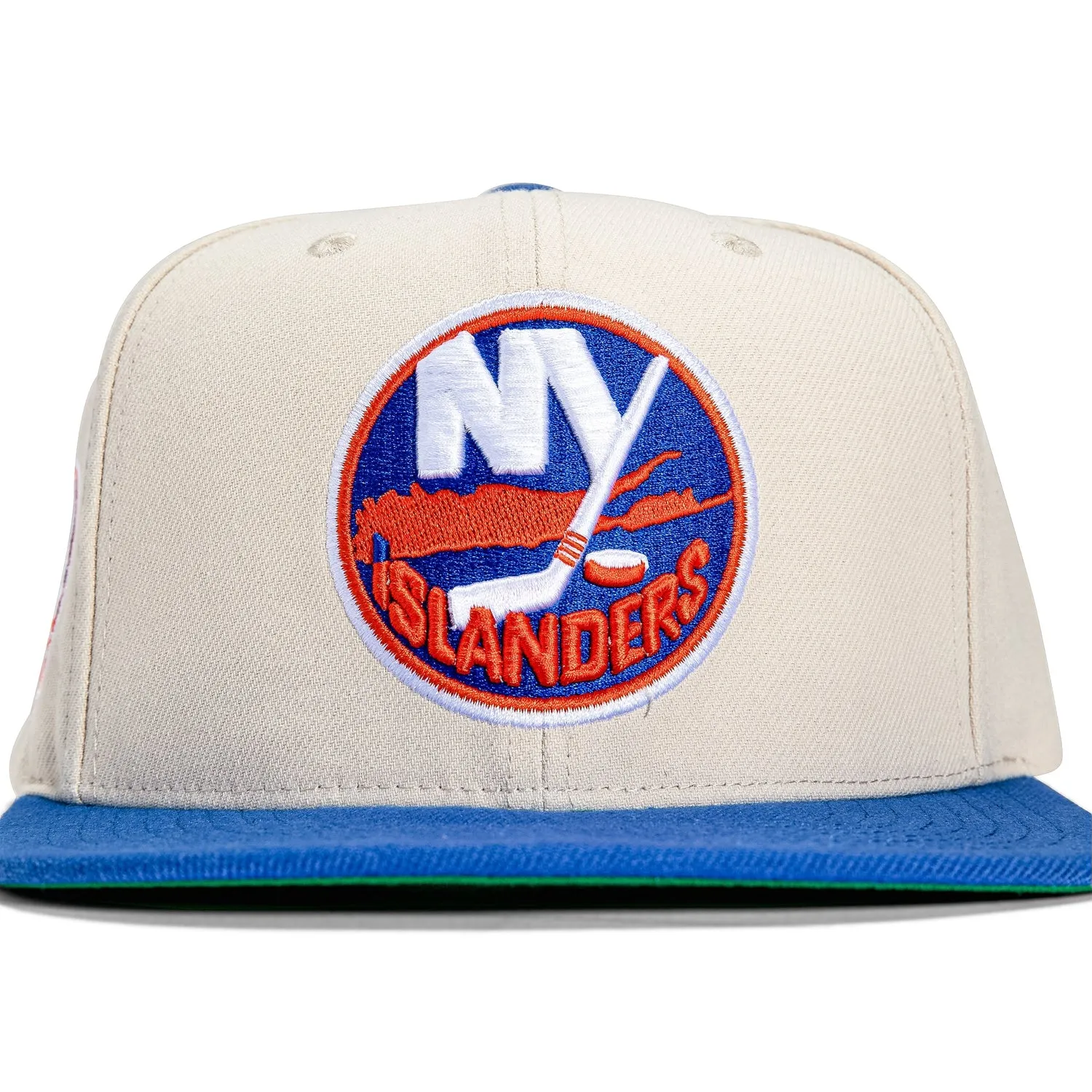 Mitchell & Ness New York Islanders Snapback Hat - Off-White, Light Navy