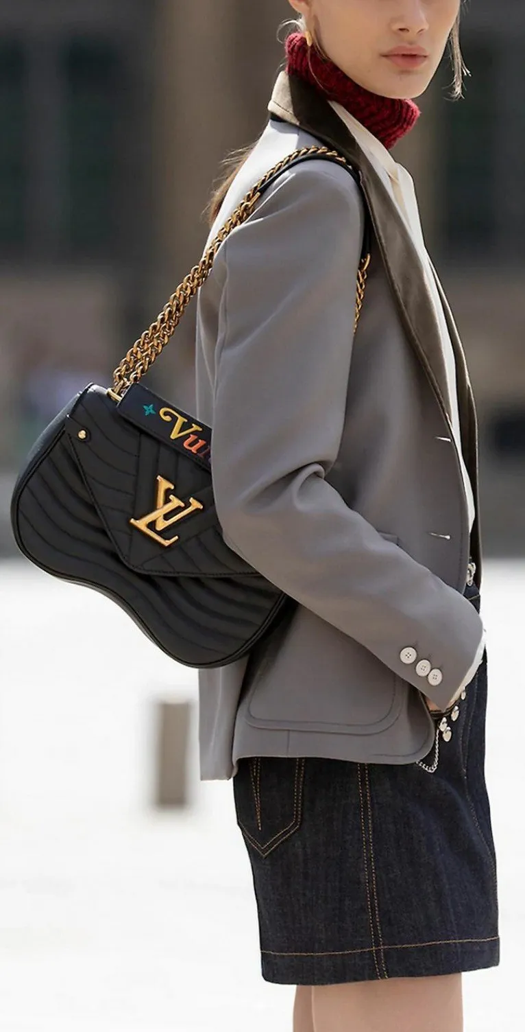 New Wave Chain Bag, MM - Black or Red