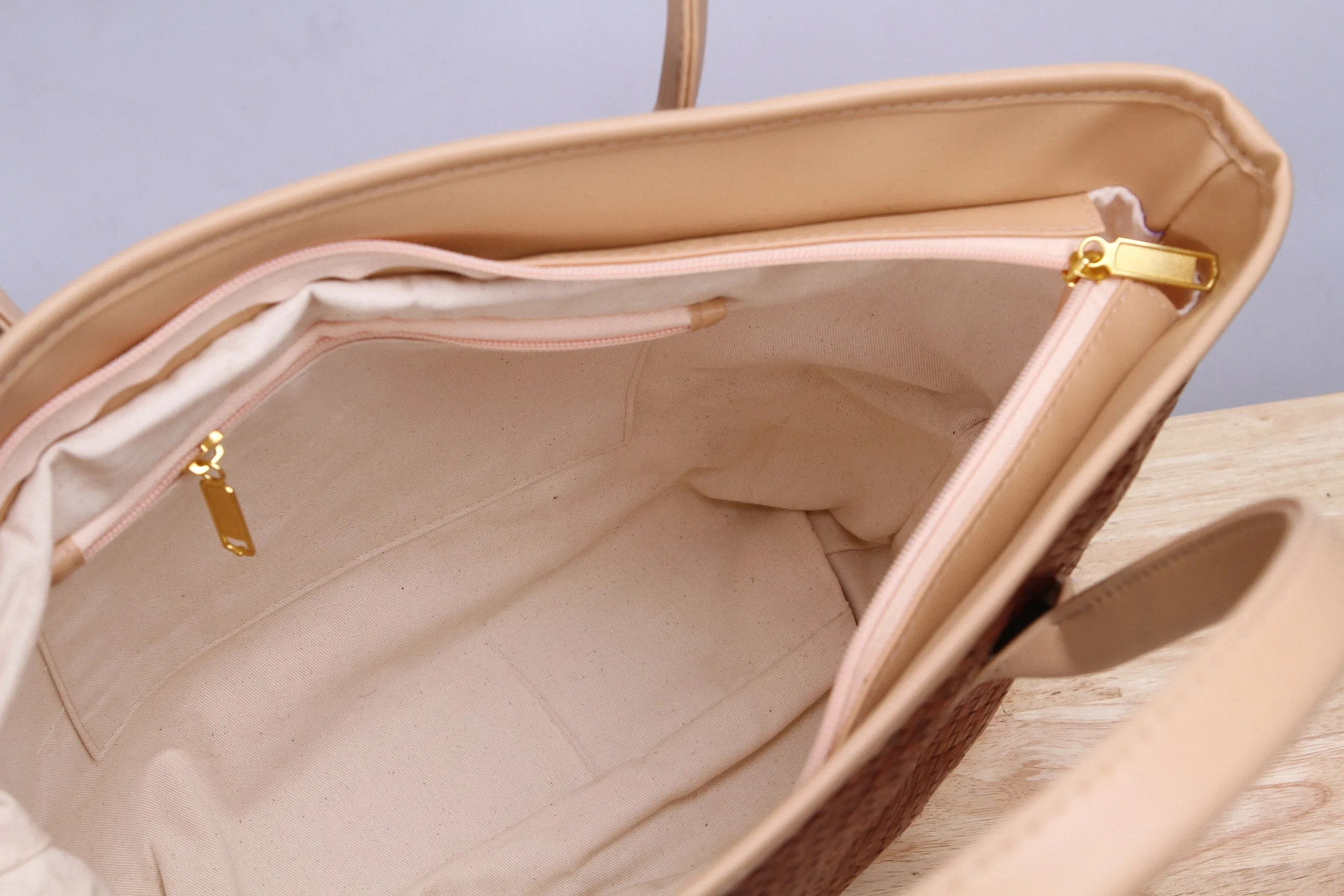 Pandan wicker tote bag