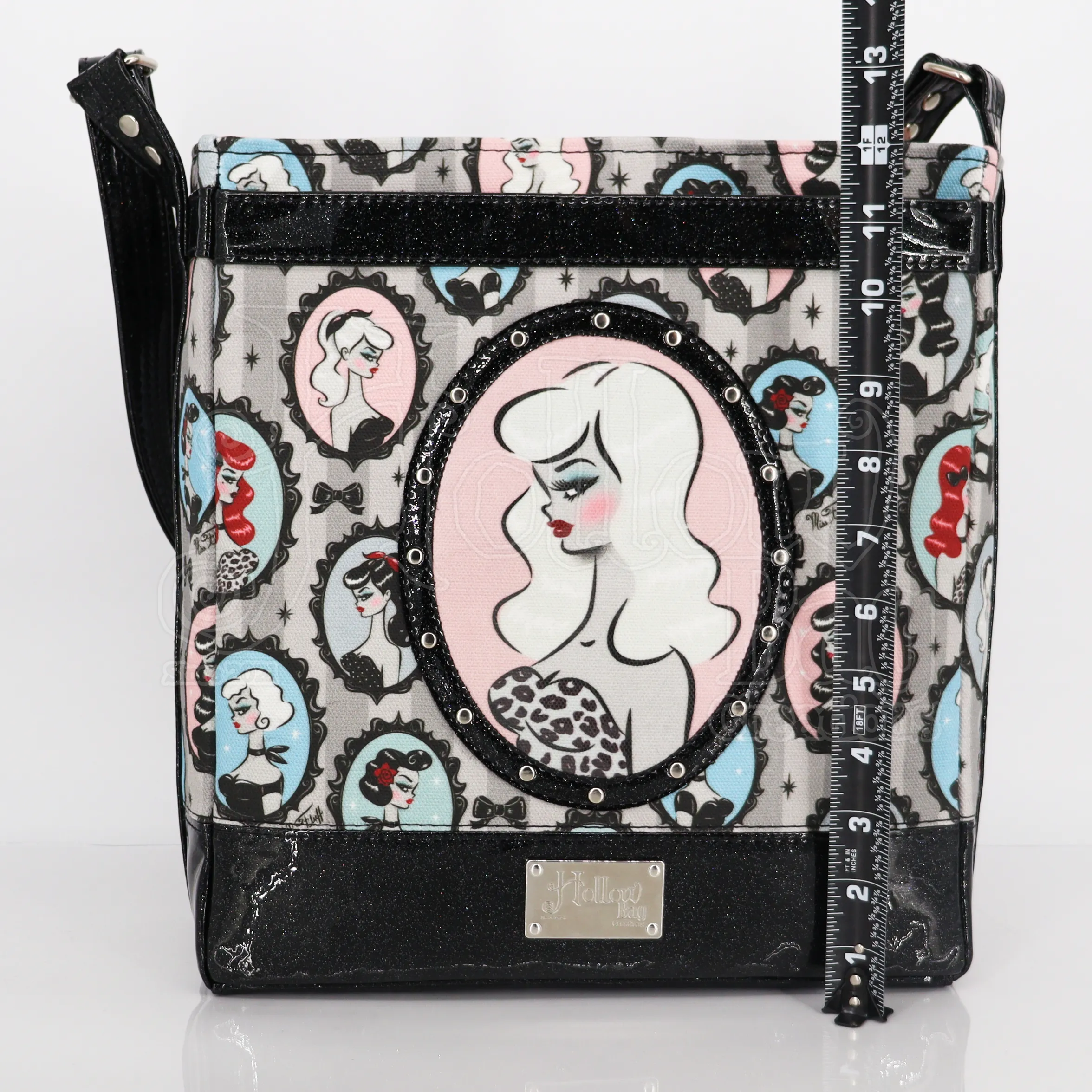 Sanctuary Tote - Cameo Beauties