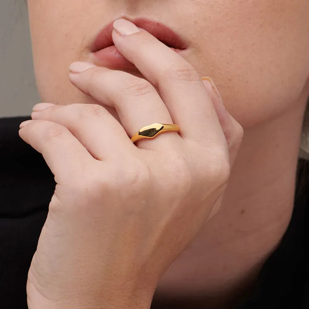 Sleek Heart Ring