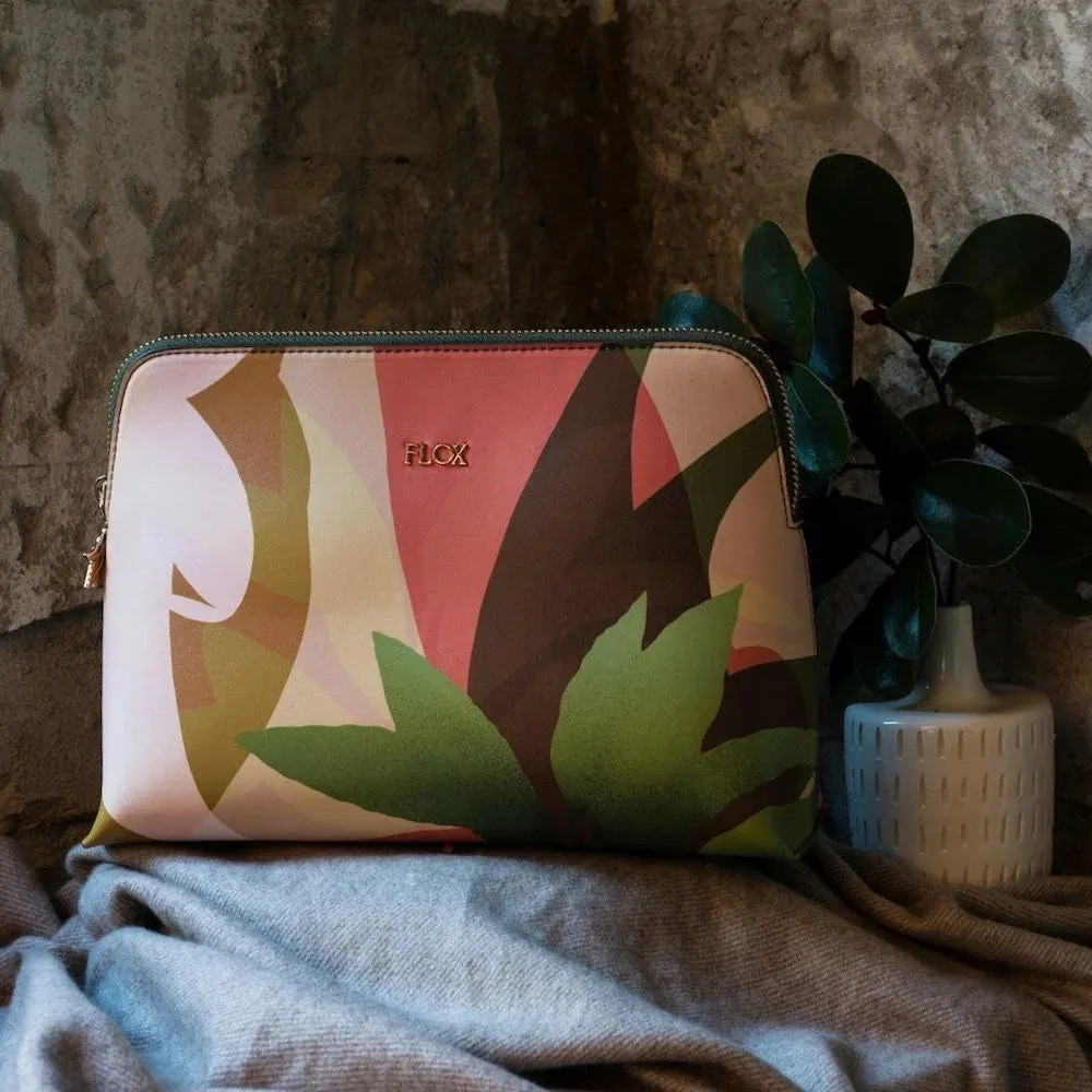 USE CODE FLOX30 TO RECEIVE 30% OFF! Flox Whenua - Cosmetic Case Large