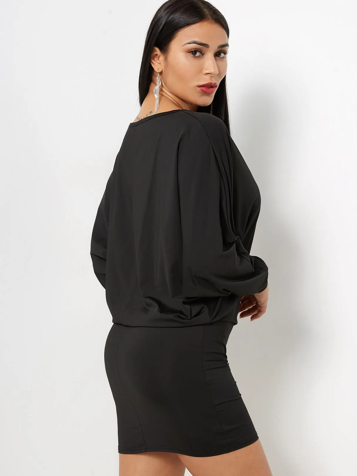 Wholesale Asymmetrical Scoop Neck Long Sleeve Plain Bodycon Mini Dresses